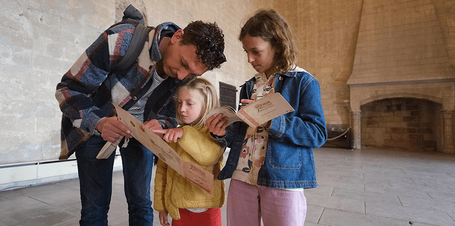 Jeu de piste // Kit intrigue dans le Palais des Papes